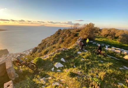 Tour e Servizi - Trekking tours and Bike tours