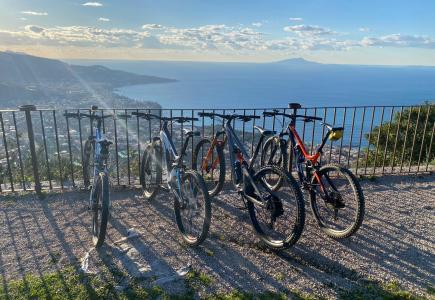 Tour e Servizi - Trekking tours and Bike tours